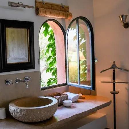 Vendégház Maison°9 *
